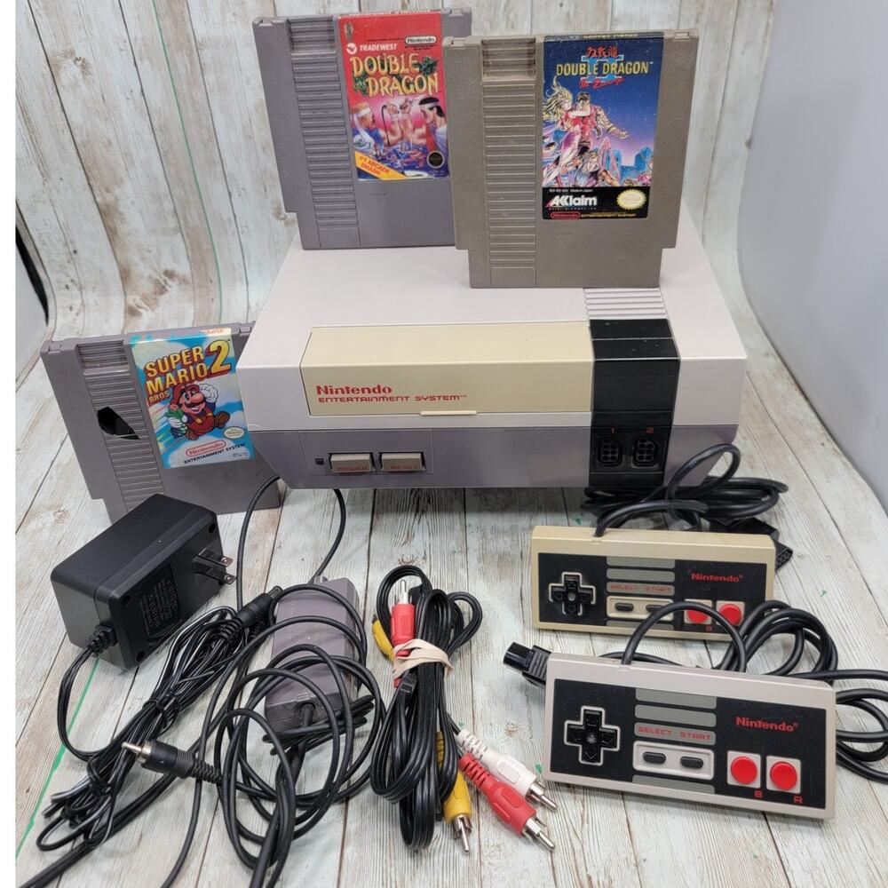 Original Nintendo NES System Console 2 Controllers Hook Ups & AV 3 Free Games